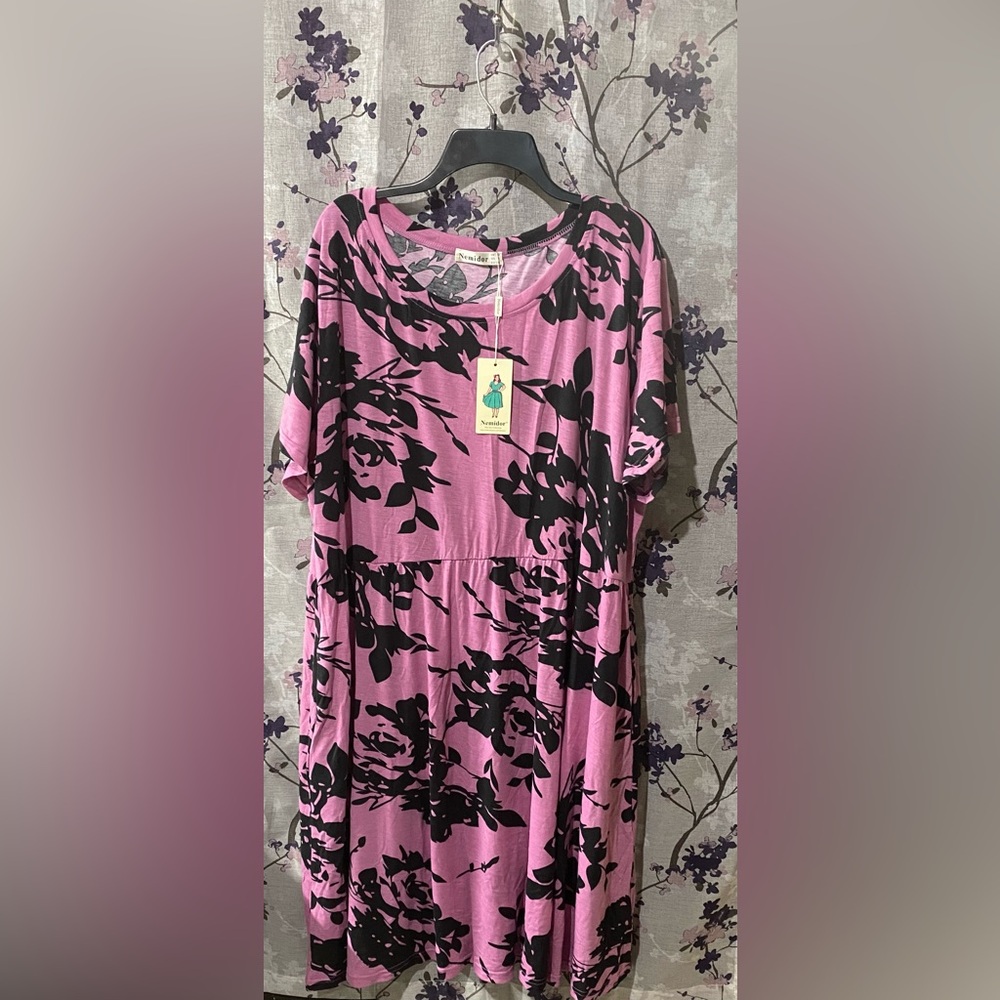 Short sleeve dress with pockets